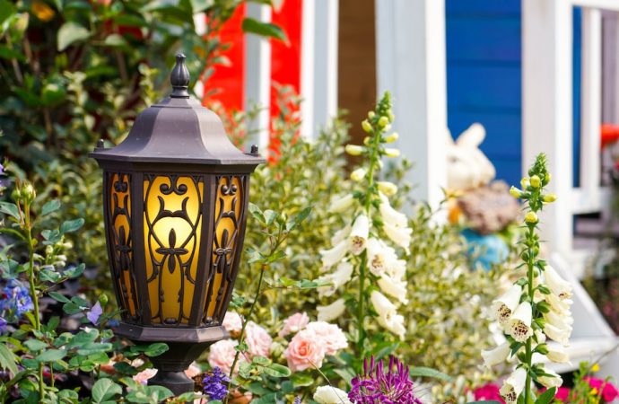 Lampy do ogrodu – Twój klucz do magicznej atmosfery na świeżym powietrzu