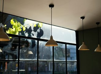 Poradnik wyboru idealnej lampy sufitowej do twojej nowoczesnej kuchni