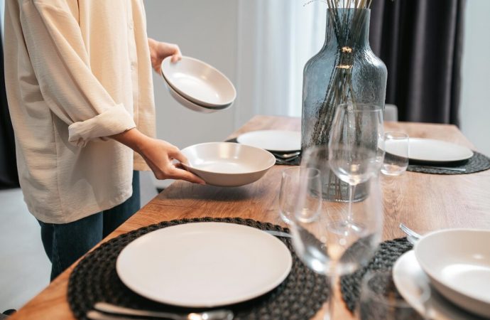 Jak piękno i jakość produktów z porcelany wpływa na estetykę domowej jadalni?